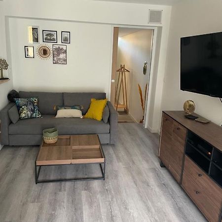 Appartement En Rez De Jardin Tout Equipe Fleurance Buitenkant foto