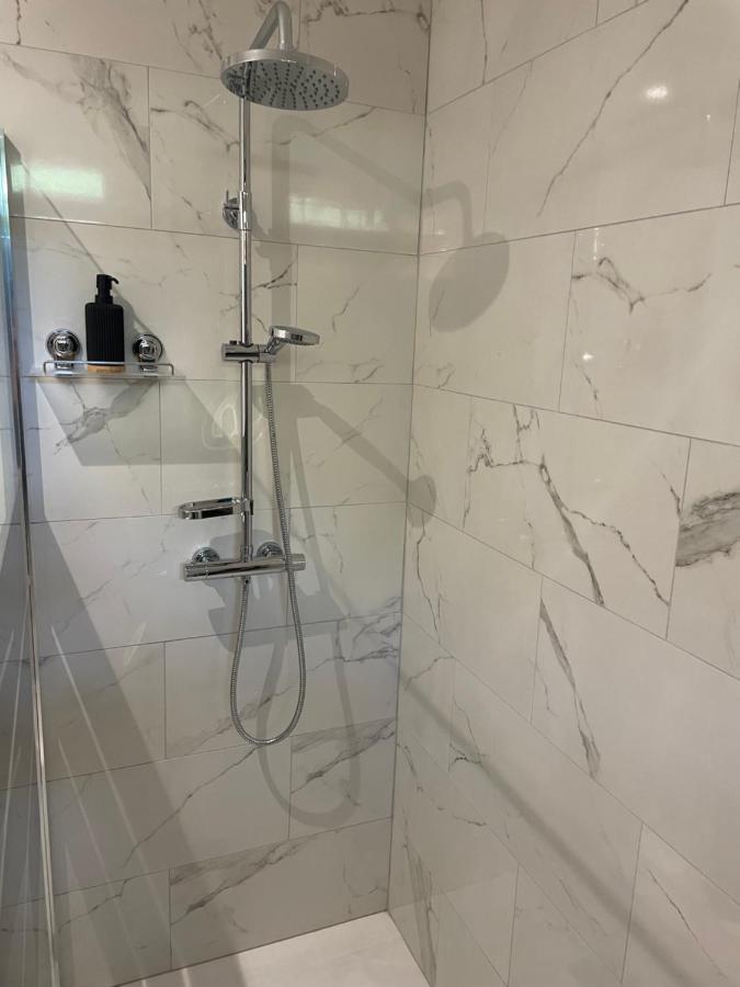 Appartement En Rez De Jardin Tout Equipe Fleurance Buitenkant foto